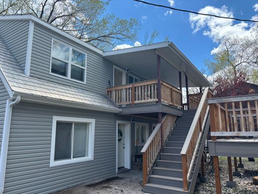 One Bed One Bathroom with WIFI Included Close to ISU – photo 1