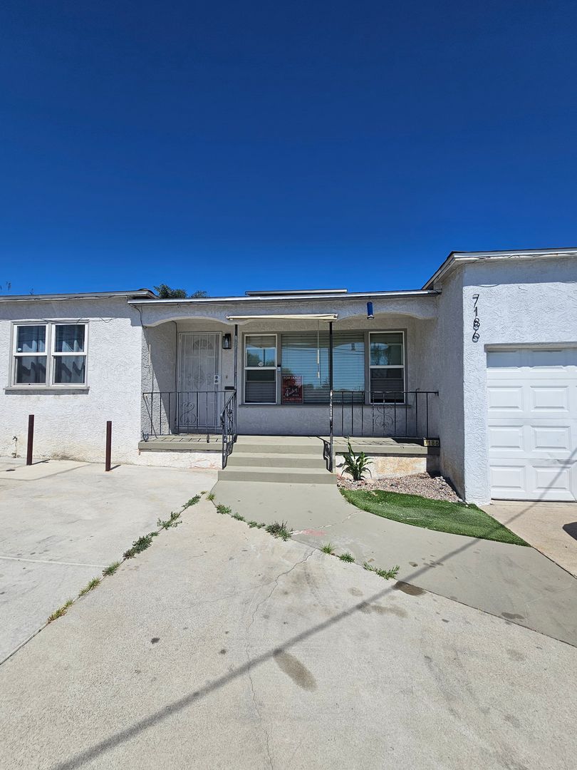 Lemon Grove House: 7186 Central Ave. - Unit-1