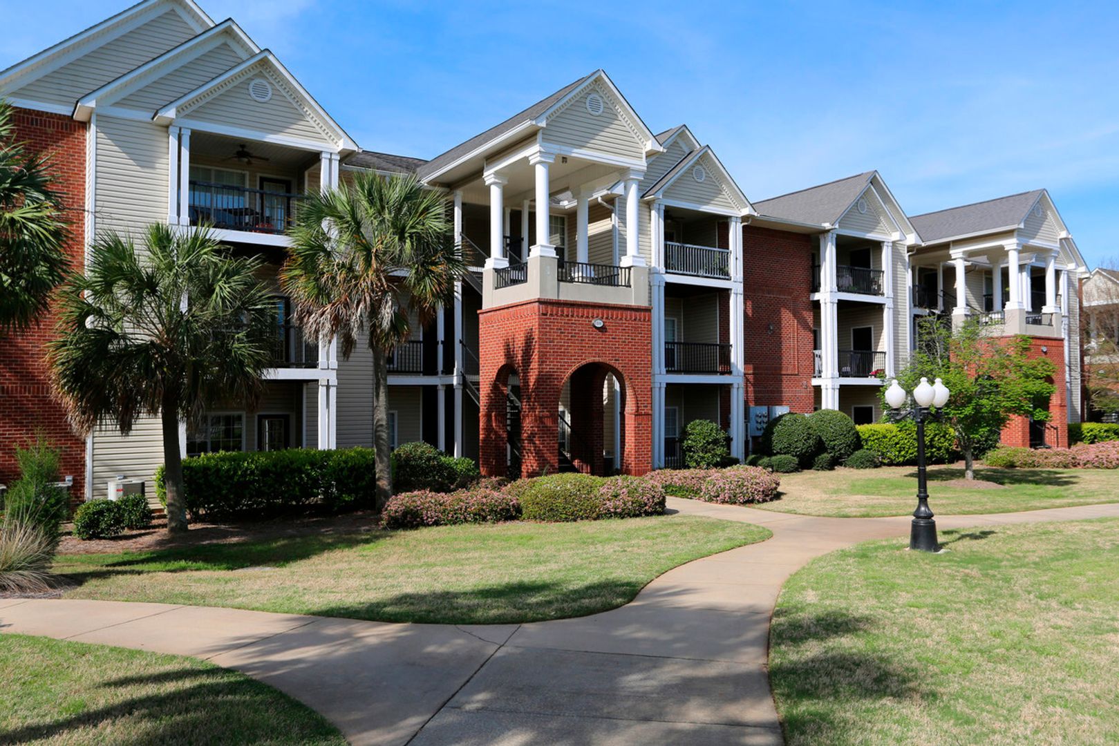 Centerville Apartment: 800 Gunn Rd.