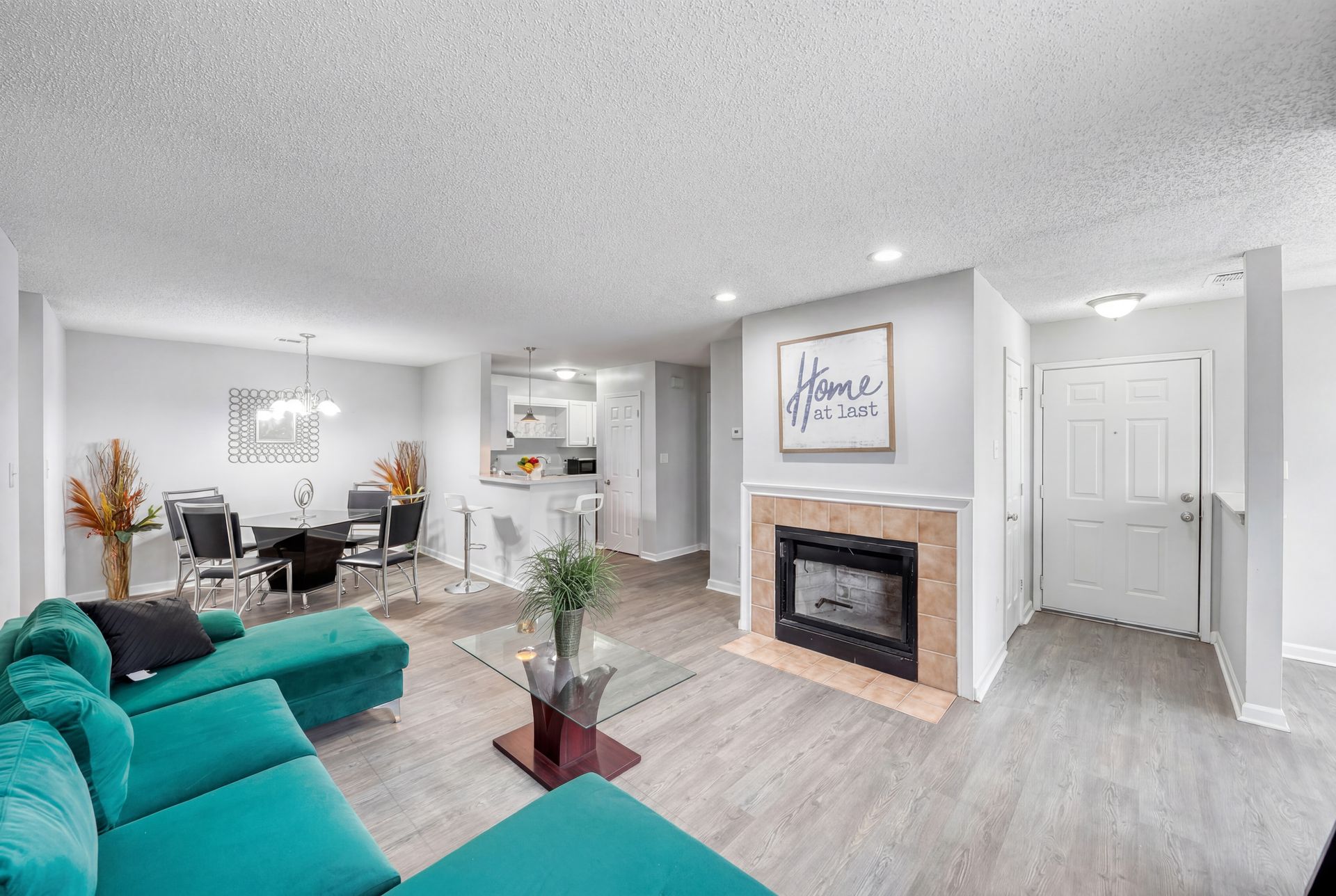 Anthos at Chase Ridge - 2 Bedroom 6 of 12