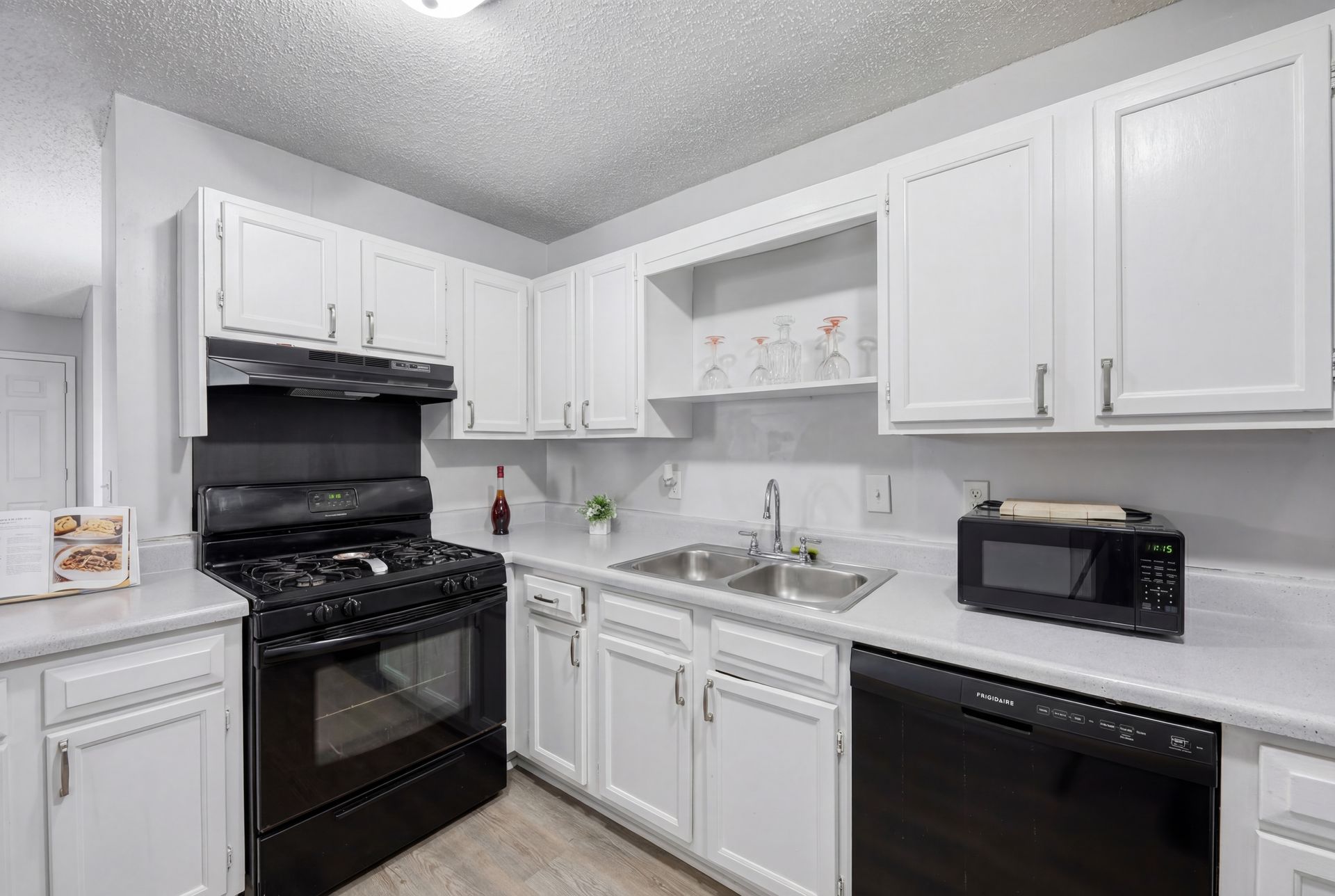 Anthos at Chase Ridge - 2 Bedroom 10 of 12