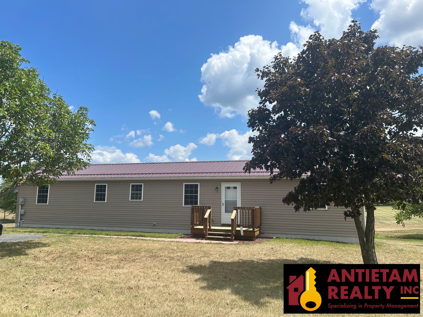 Mercersburg House: 11560 Punch Bowl Road