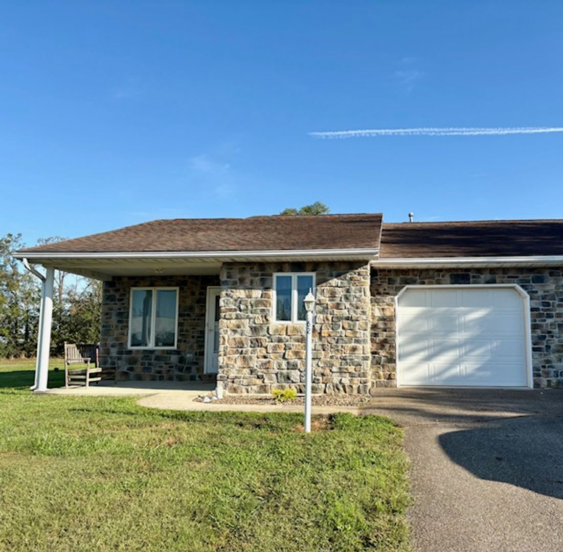 Greencastle House: 62 Sarah Susan Lane