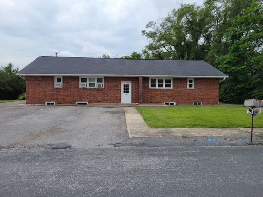 190 Carbaugh Drive, Apt. 3