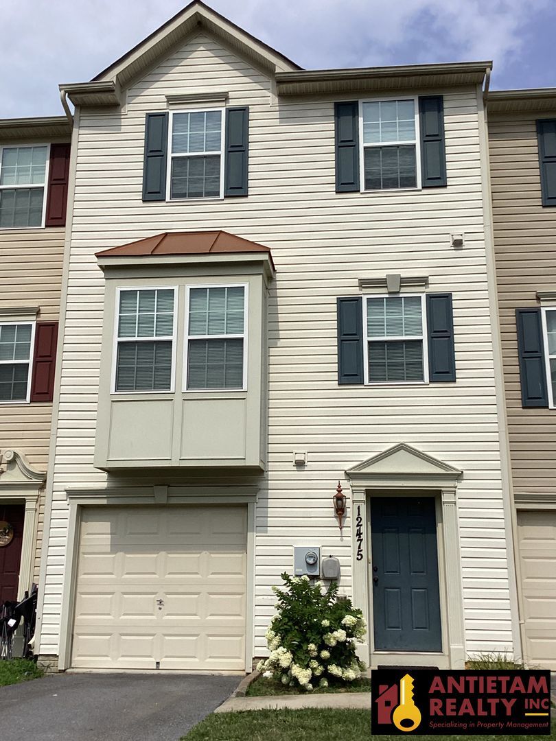 Waynesboro House: 12475 Jackson Ave.