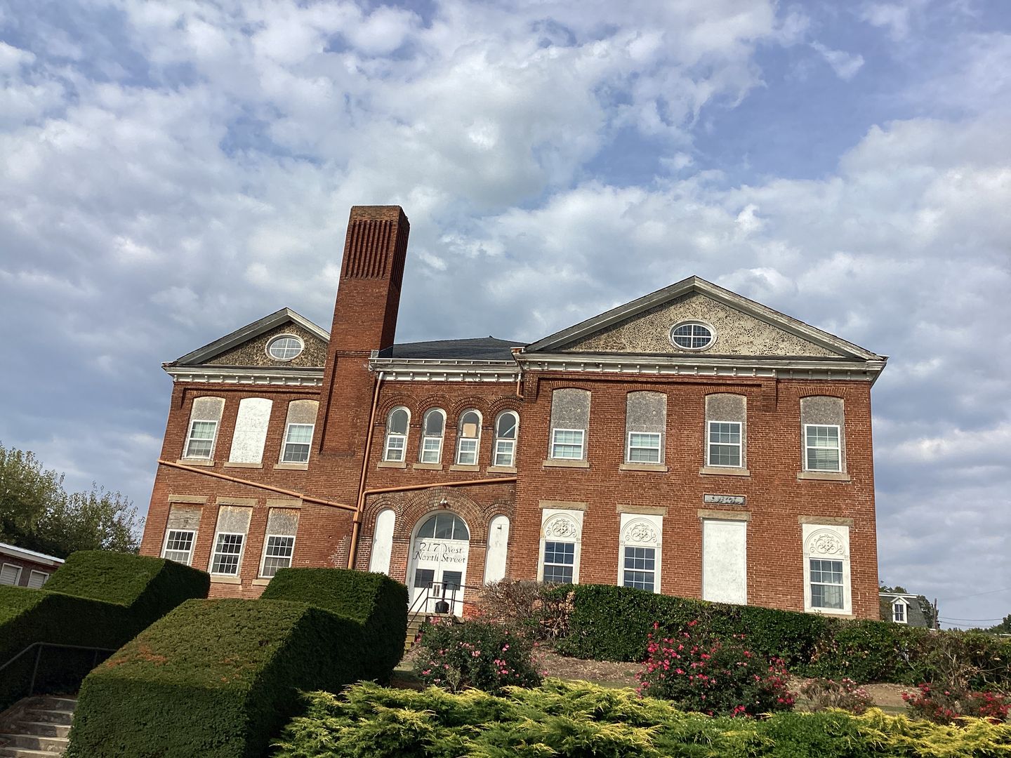 Waynesboro Apartment: 217 W. North Street