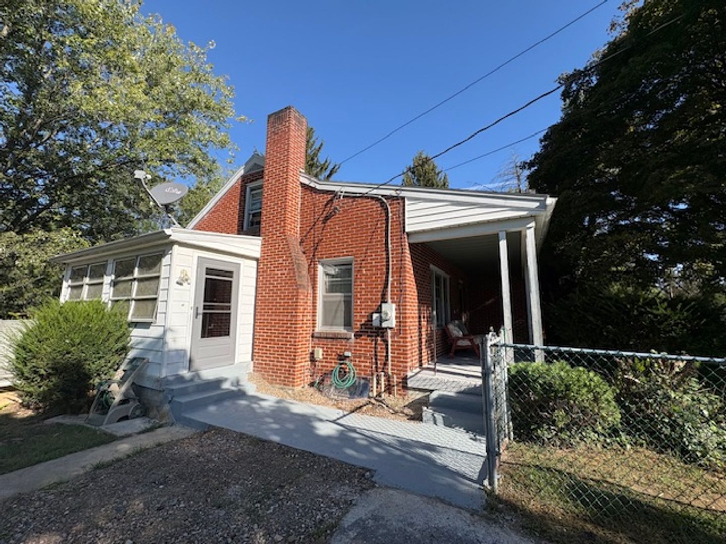 Waynesboro House: 14969 Ridge Rd.