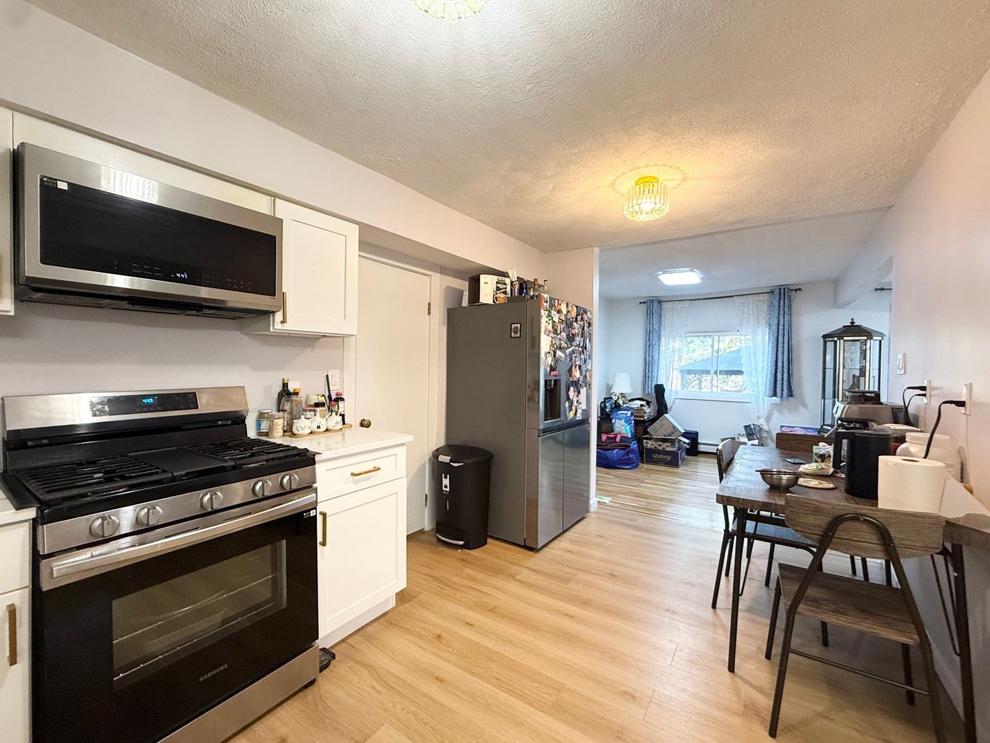 Lakeview House: 58 Lake St