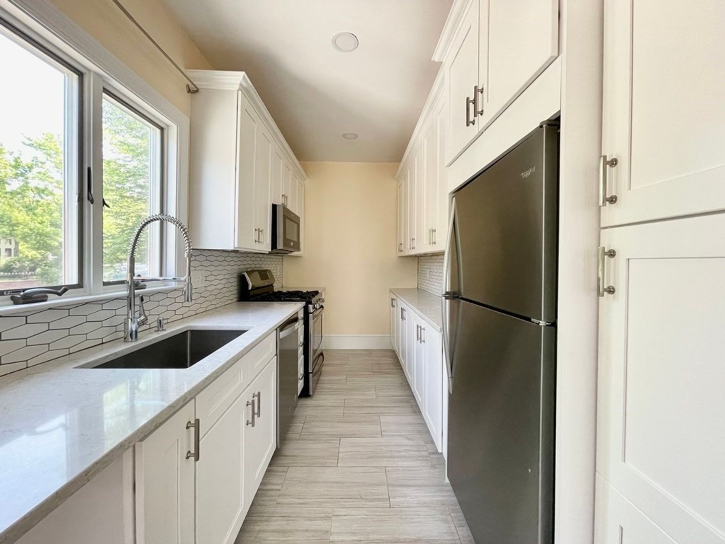 Cambridge Apartment: 46 Dana ST