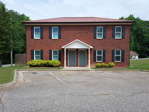 3BD 1.5BA Two Story Townhome (Pets Considered, Near Recreation, Yardcare Included)