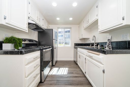 Welcome to Colony Village Apartments – Your Perfect Place to Call Home! – photo 1
