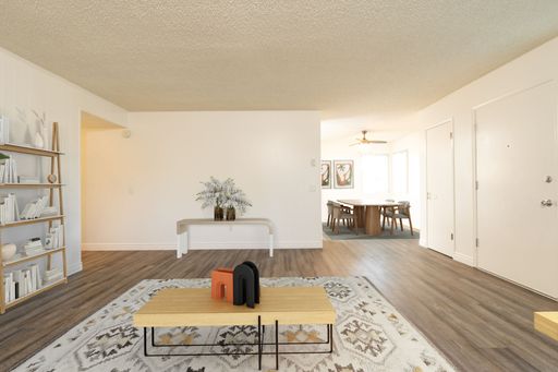 Amazing Location! Downstairs 2bd 1ba w/ Parking and Storage Included! – photo 1
