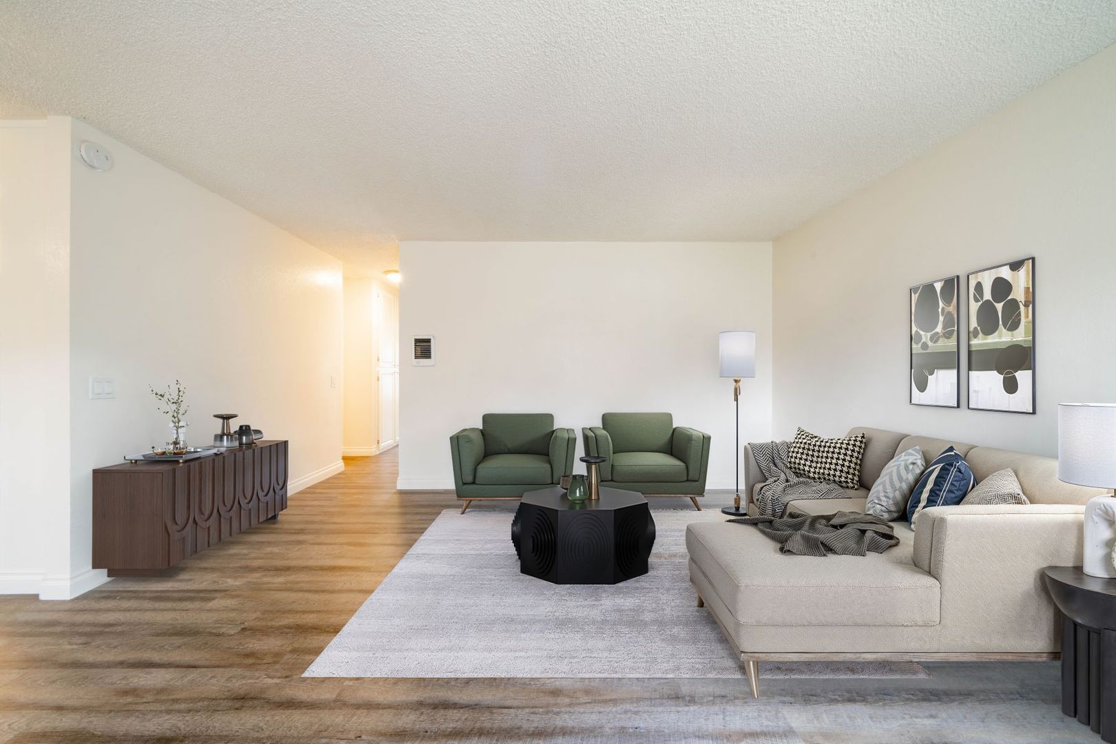 Oceanside Apartment: 180 Canyon Drive