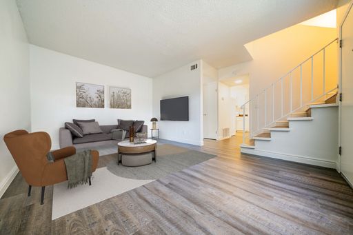 Join our Waitlist! Gorgeous 2bd 1.5 ba Townhome in Vista! – photo 1