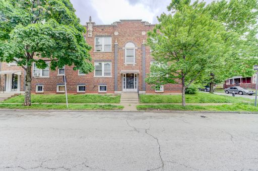 1 Bed 1 Bath Rental at 4052 Giles Ave 2N, St. Louis, MO – photo 1