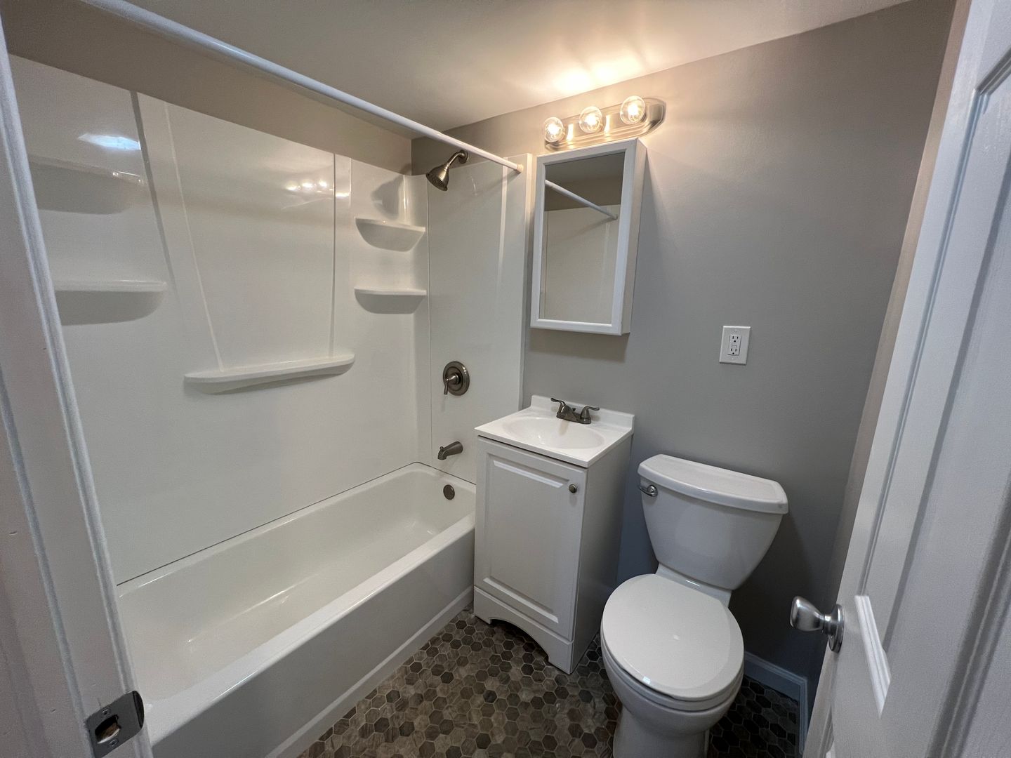 Broomall Apartment: 2201 West Chester Pike