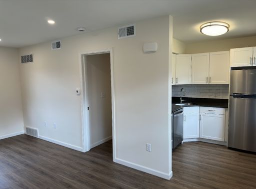 55+ One Bedroom Apartment Home – photo 1