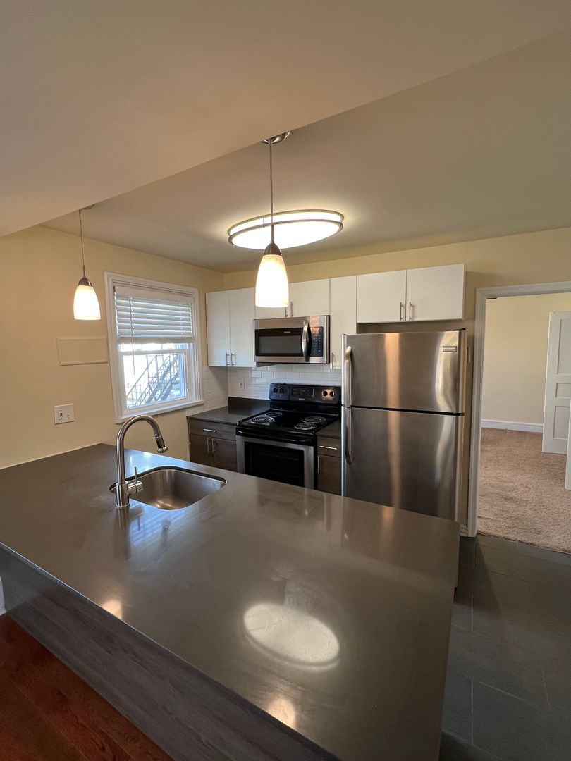 Wayne Apartment: 304 N. Wayne Avenue