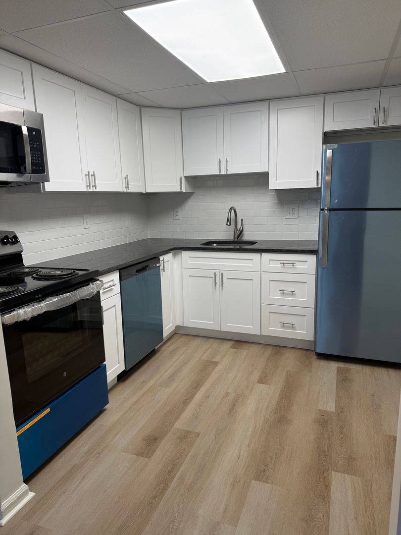 West Chester Apartment: 100 Willow Bend Court