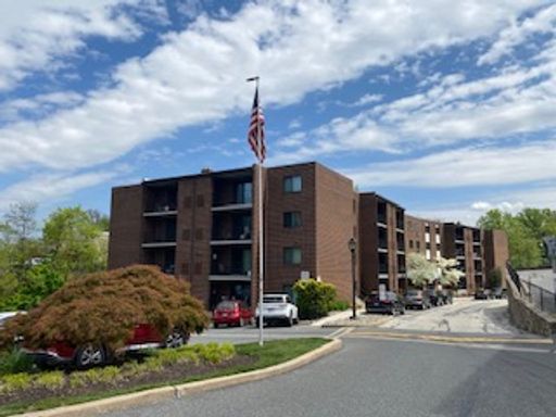1 Bedroom Apartment – 1 Stoneybrook Lane - Unit 404, Ridley Park, PA 19078