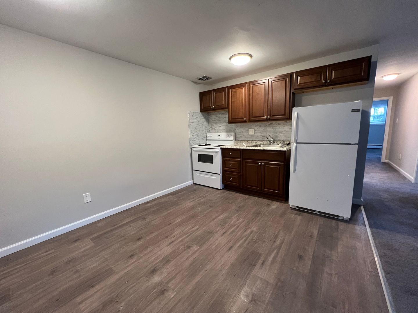 Broomall Apartment: 2201 West Chester Pike