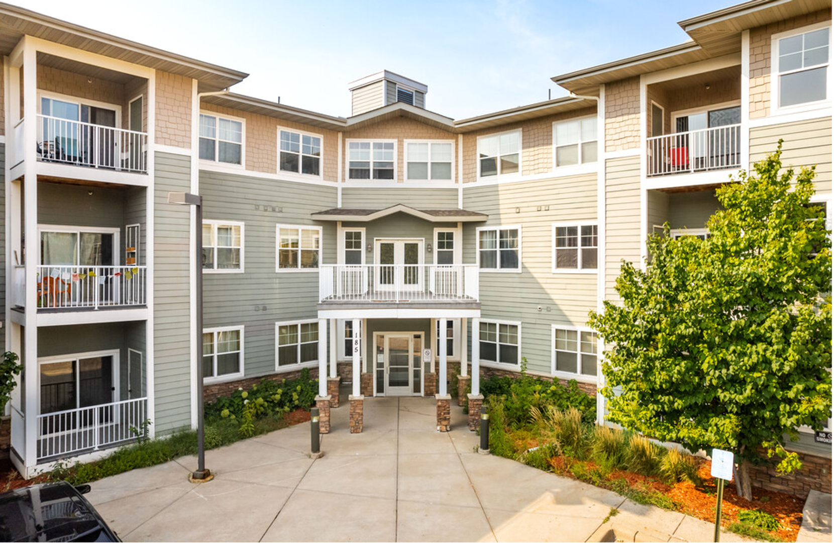 Roseville Apartment: 185 McCarrons Blvd N