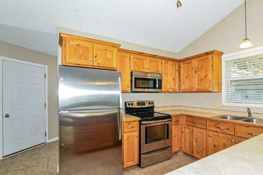 Listing photo thumbnail
