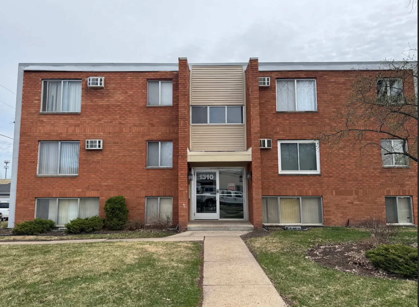 St Paul Apartment: 1310 Park St