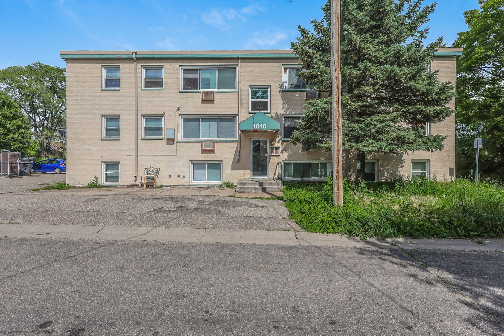 St Paul Apartment: 1015 York Ave