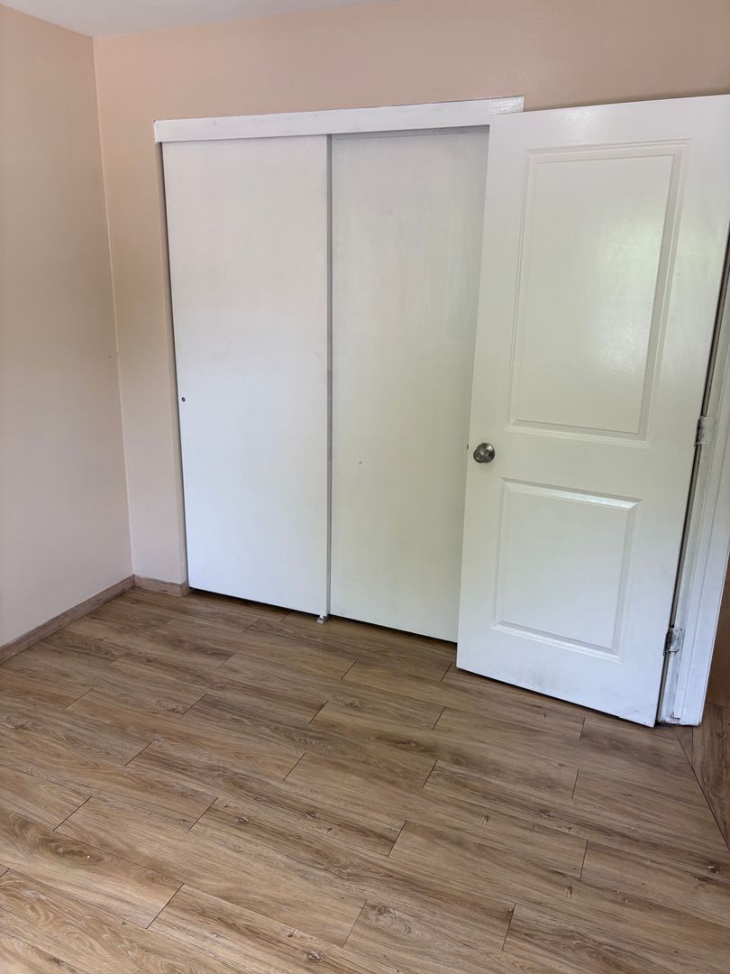 St Paul Apartment: 1015 York Ave