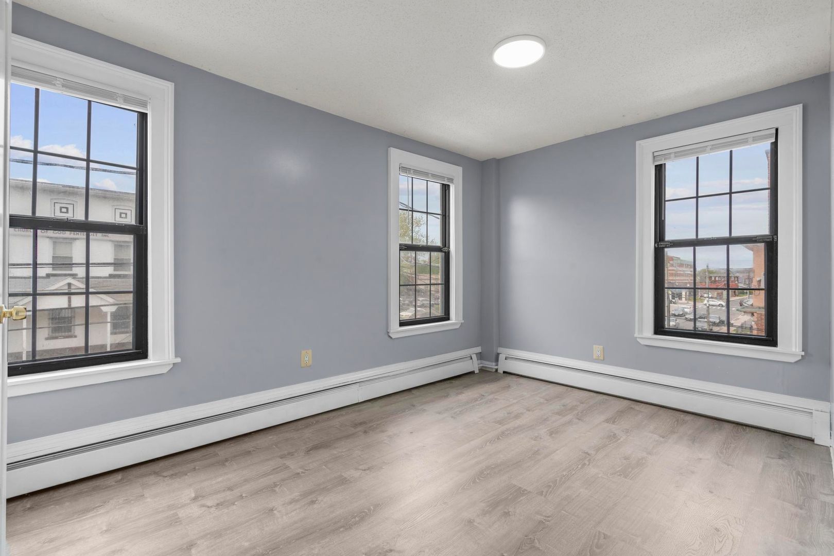 Hartford Apartment: 26-28 Lawrence Street