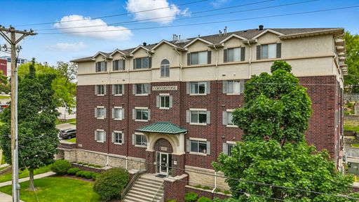 Cornerstone - 600 S Capitol St - Leasing 3 Bedroom Units OR Rent-By-The-Room – photo 1