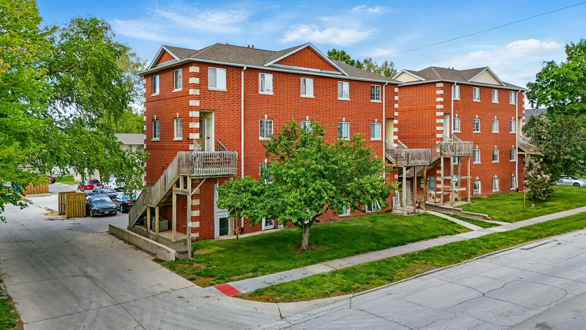 Iowa City Apartment: 422 Bowery Street