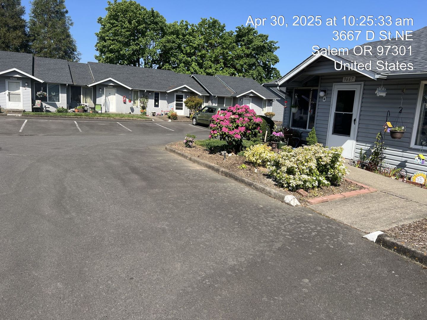 Salem Apartment: 3695 D Street NE