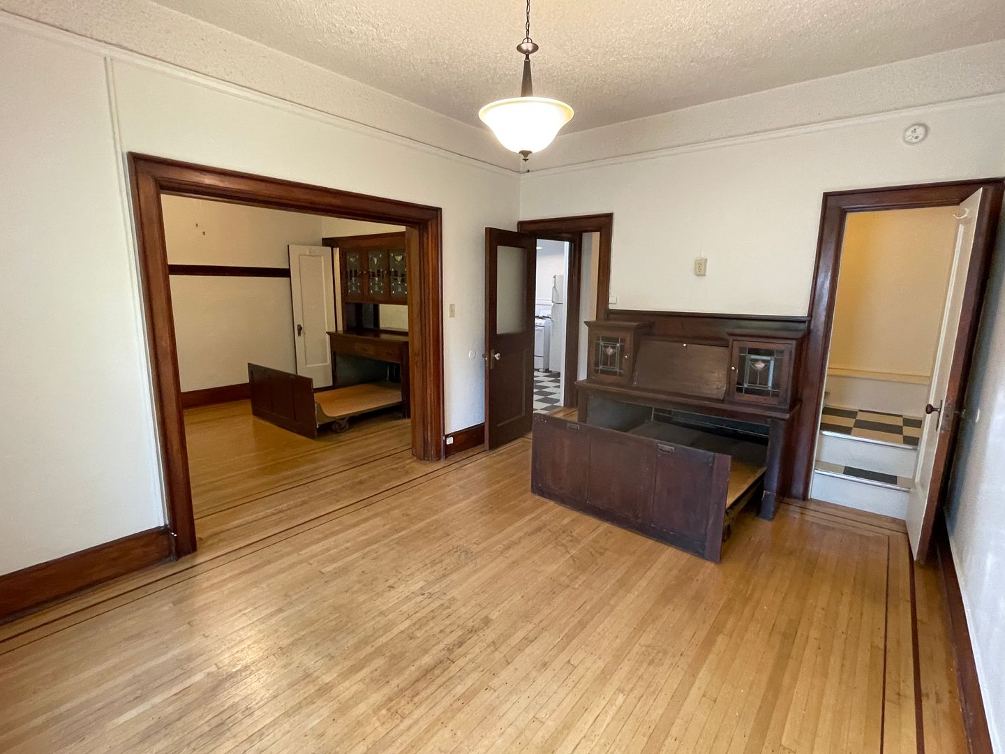 Portland Apartment: 909 SW 12th Ave.