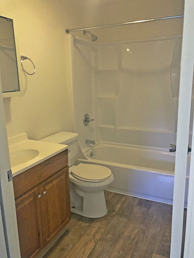 Portland Apartment: 14650 NW Cornell Rd.