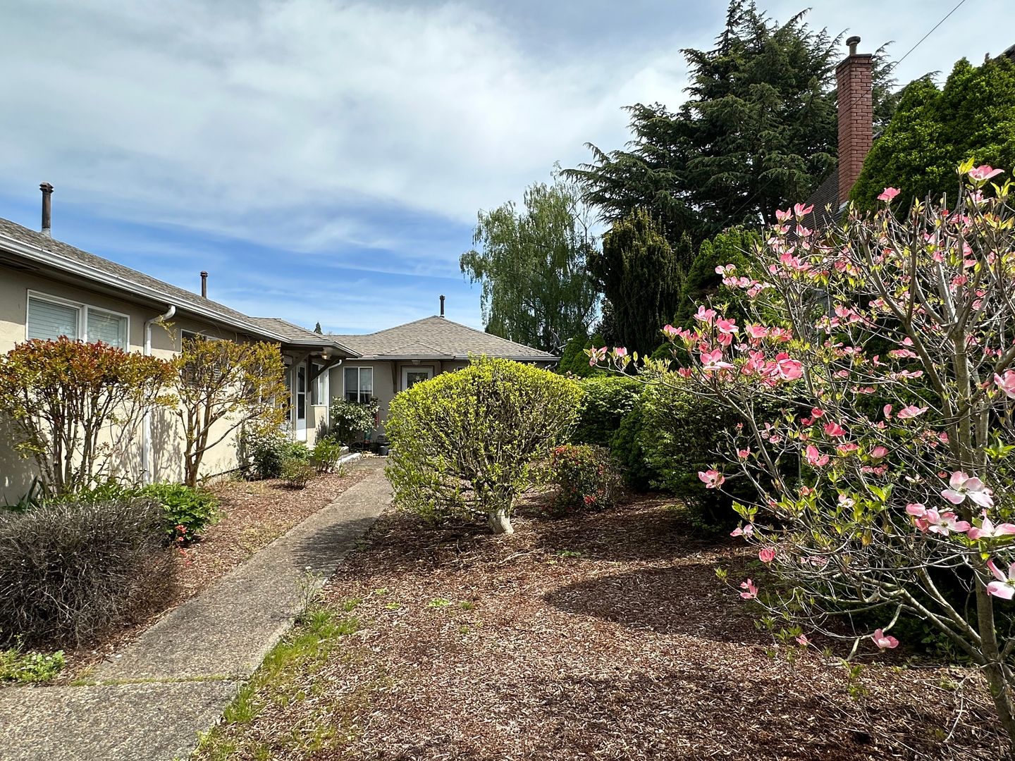 Portland Apartment: 3334-3408 SE 55th Ave.