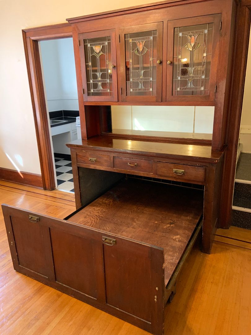 Portland Apartment: 909 SW 12th Ave.