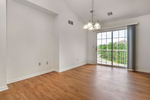 Azalea Premium 3rd FL End Unit w/ 2-Car Garage