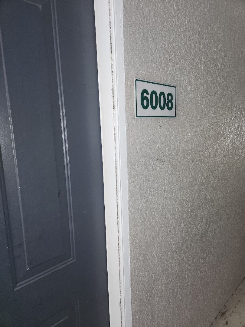 Haines City Apartment: 6008 Hemingway Circle