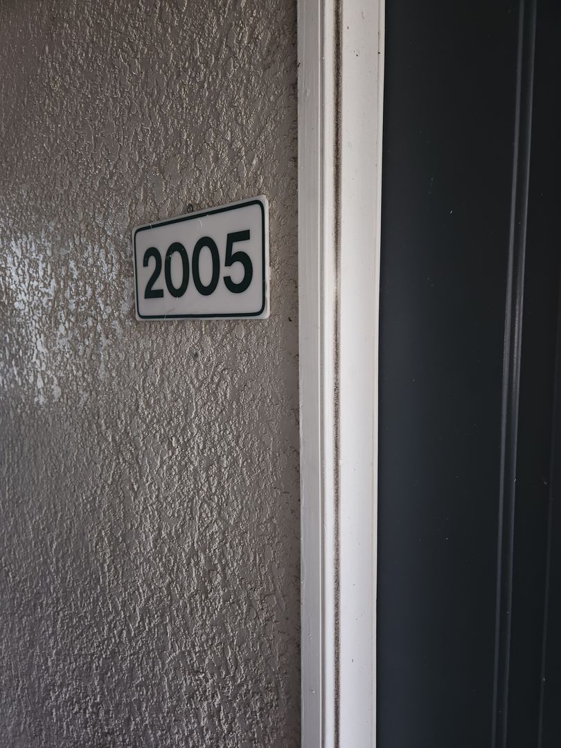 Haines City Apartment: 2005 Hemingway Circle