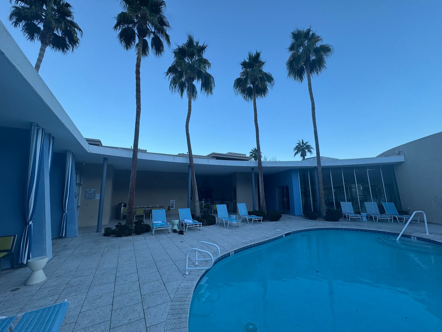Palm Springs Condo: 810 E Palm Canyon Dr APT 201