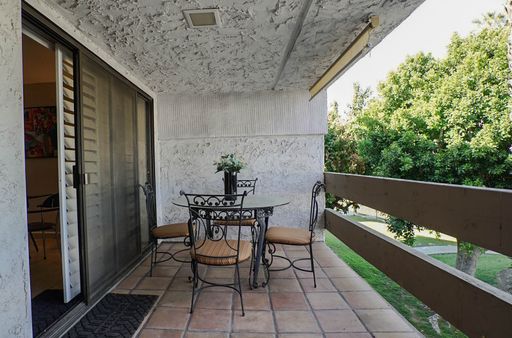 Chic Desert Condo with Mountain Views – photo 1