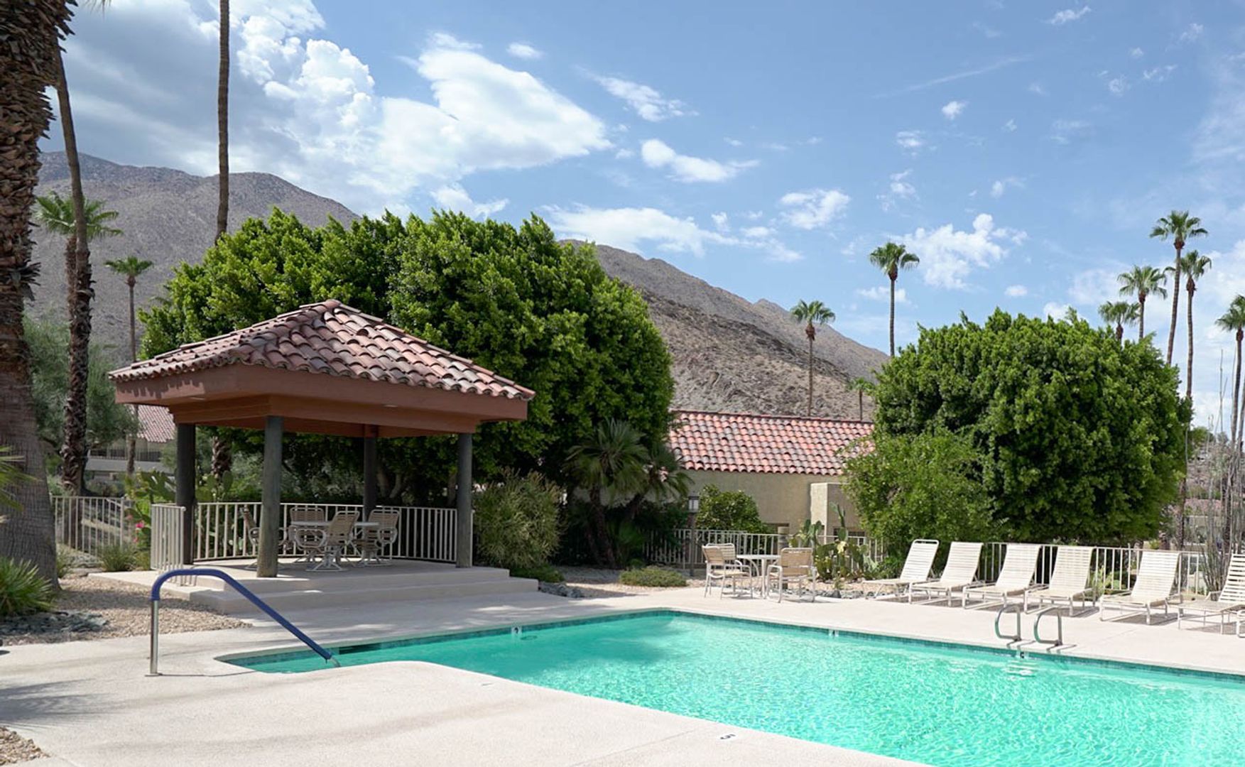 Palm Springs House: 211 Canyon Cir N