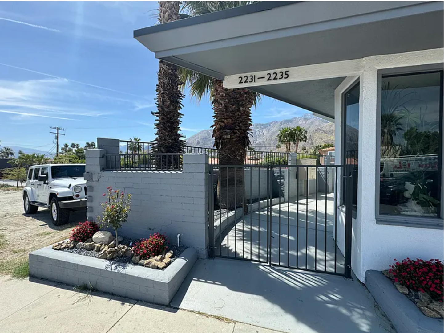 Palm Springs Apartment: 2231 N Palm Canyon