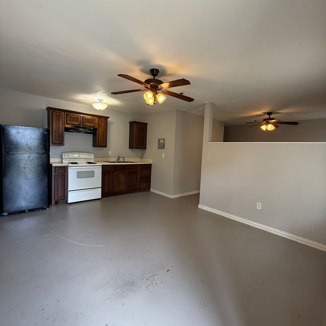Waco Apartment: 105 N Lacy Drive