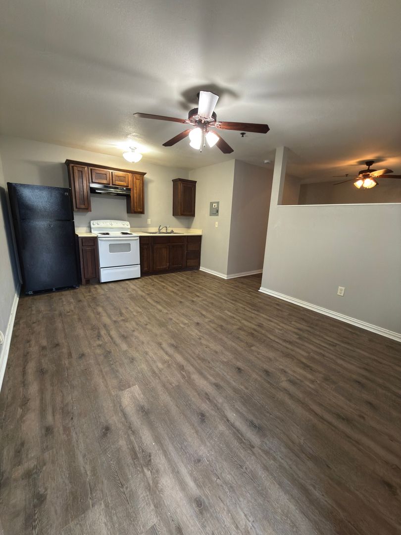 Waco Apartment: 105 N Lacy Drive