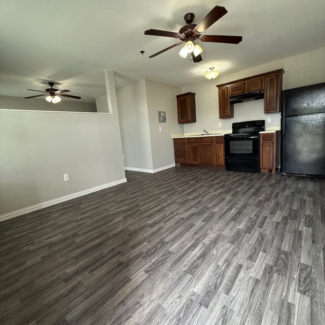 Waco Apartment: 105 N Lacy Drive