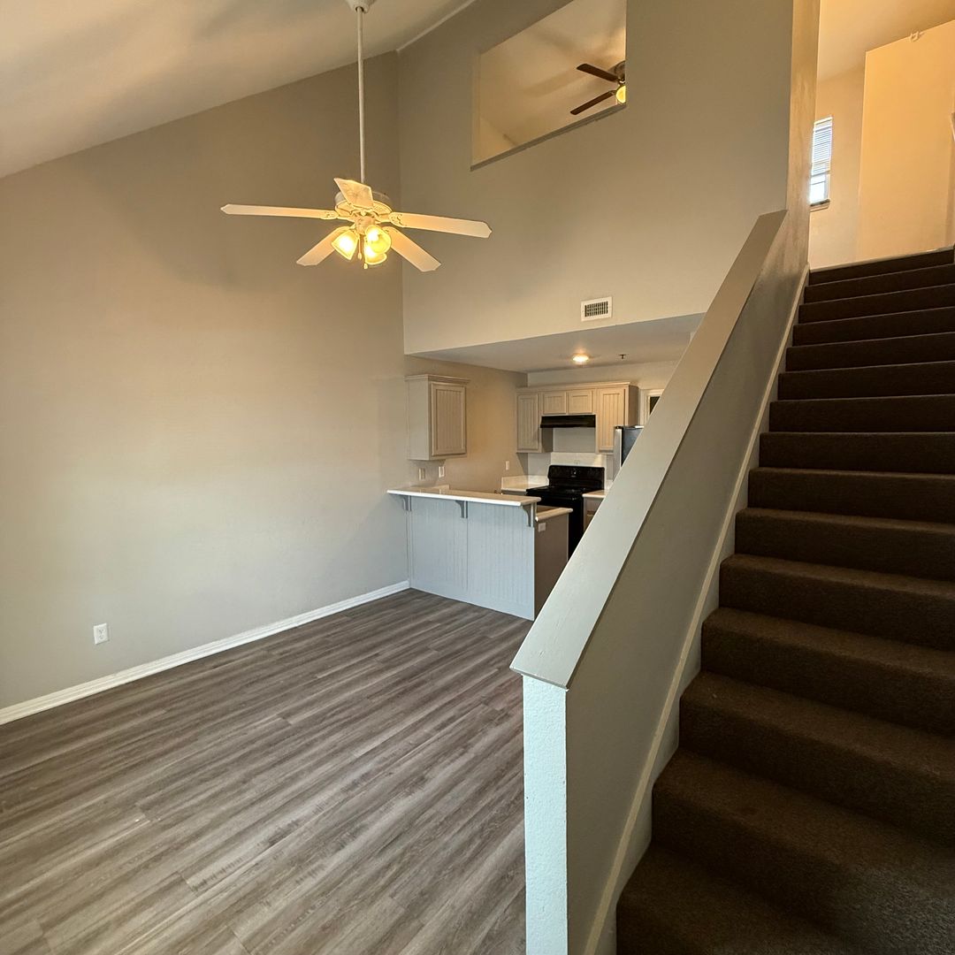 Waco Apartment: 105 N Lacy Drive