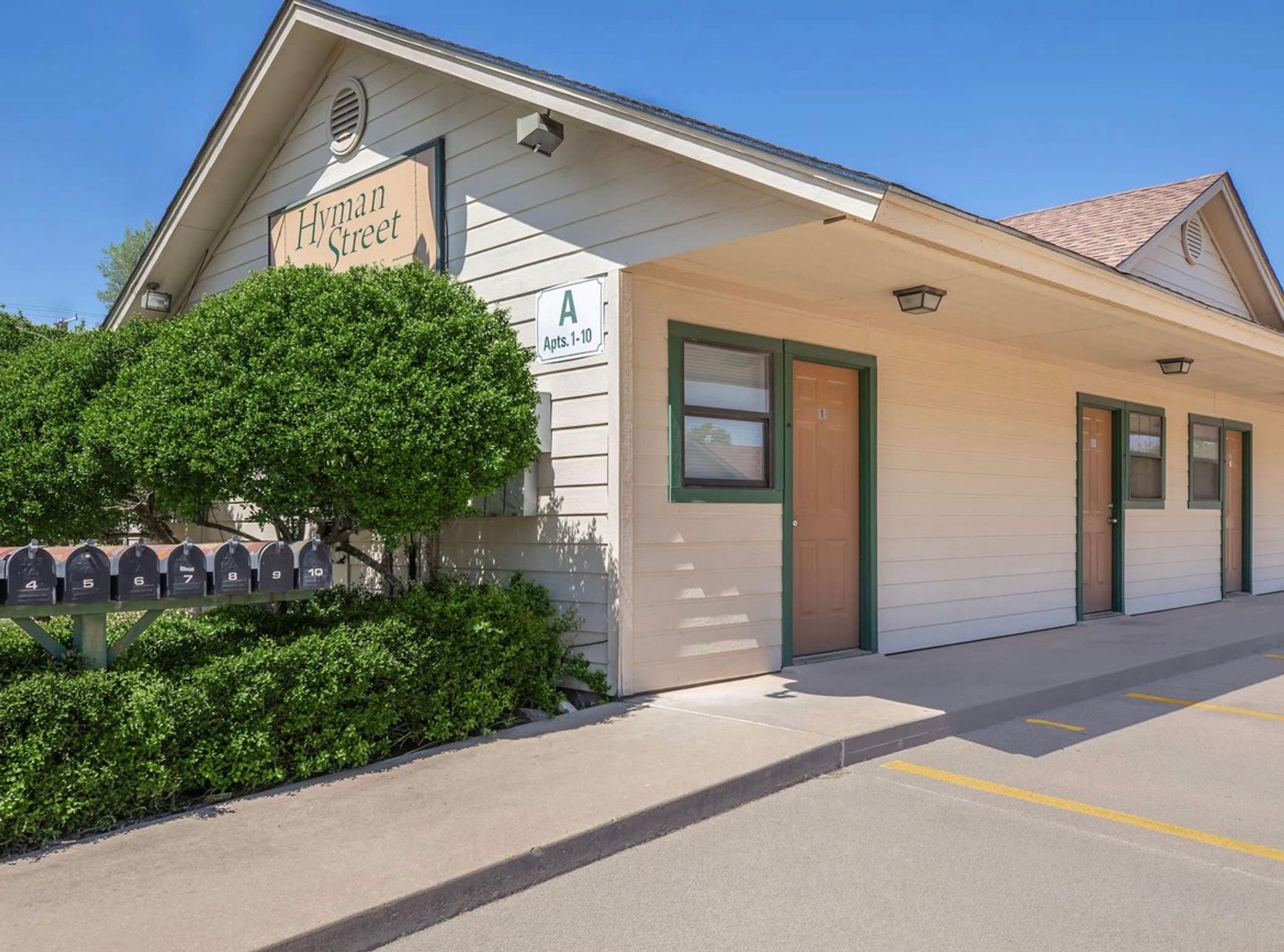 Stephenville Apartment: 1431 W Hyman St